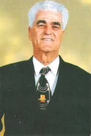 Início dos anos 70 Formatura dos cursos de corte e costura, crochê e  outros. Igreja Evangélica Assembléia de Deus de Passo Fundo RS Na foto  Pastor Germano Domingos Zucchi e obreiros.