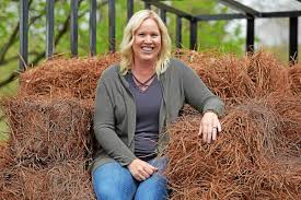 All mulch can be shipped to you at home. Chesco Company S Longleaf Pine Straw An Alternative To Hardwood Mulch Business Pottsmerc Com