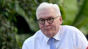 Bundespräsident (president of the federation or federal president) is the german language title for: Verbalattacke Von Afd Abgeordneten Auf Steinmeier Im Bundestag Bundesprasident Reagiert Politik