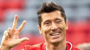 Bayern lewandowski bayern münchen war erster großer verein. Fc Bayern Munchen Ex Berater Von Robert Lewandowski In Polen Festgenommen Augsburger Allgemeine