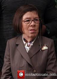 Hunt portrayed the male character billy kwan in the year of living dangerously (1982). Linda Hunt Linda Hunt Paramount Studios Ncis Ncis Los Ncis Los Angeles