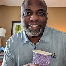 Extracting the Leader from Within: An Experiential Leadership Model of  Influencing Optimal Performance: David Satchell: 9781637551608: Amazon.com:  Books