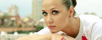 Евгения власова сейчас с сашей макаренко и ещё 3. Pevica Evgeniya Vlasova Popala V Reanimaciyu I Boretsya Za Svoyu Zhizn Glamur Tch Ua