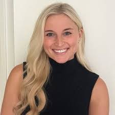 Nicole Middaugh's Instagram, Twitter & Facebook