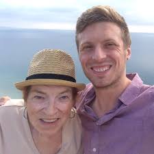 It's almost time for the hoe-down to open and Stew Leonard's famous Burger  of the Week is back! Starting in mid-April, Stew Leonard's Hoedowns will  open for the season and will again