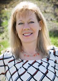 Wanda Sewell, Sales Associate