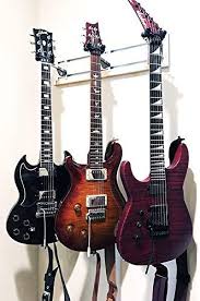 Rotates for hanging guitars straight on or at an angle. Diamondlife Hkb926 Guitar Hanger Mx 6 Cm Black Amazon De Baumarkt
