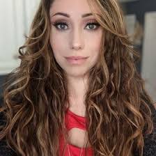 Tara Holman's Instagram, Twitter & Facebook