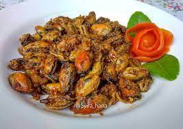 Dengan bumbu kari dan bumbu lainnya serta daun kembangi membuat rasanya makin endeus dan beraroma! Resep Kerang Hijau Bumbu Rica Rica Oleh Mama Syifa Hana Cookpad