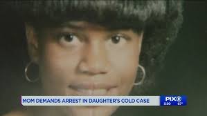 Brooklyn mom, 81, `won`t roll over and play dead` until the killer of her  teen daughter is arrested