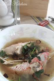 Jadi kalau tak ada idea, dan jemu untuk memasak lemak sahaja, bolehlah mencuba resepi sup ikan merah ini pula. Sup Kepala Ikan Merah Azie Kitchen