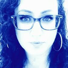 Stefanie Stratton's Instagram, Twitter & Facebook