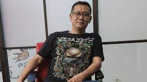 869k likes · 58,153 talking about this. Biodata Denny Siregar Lengkap Umur Dan Agama Influencer Sosmed Yang Vokal Banget