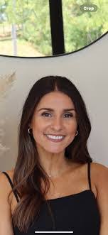 Lea Myers's Instagram, Twitter & Facebook