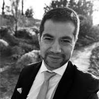 Omar Vilchez's Instagram, Twitter & Facebook