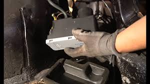 Volkswagen golf iv golf iv variant. Vw Golf 3 Zv Pumpe Ausbauen Wechseln Tutorial Youtube