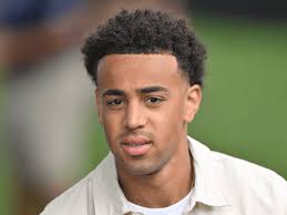 Tsimikas set to sign new Liverpool deal