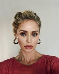 Natalie Obradovich's Instagram, Twitter & Facebook