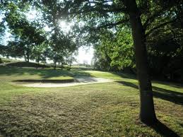 Le domaine du golf d'albret est l'endroit idéal pour vous détendre sur un parcours de 18 trous. Practice Parcours De Golf Propre Au Domaine Du Golf D Albret Picture Of Residence Le Domaine D Albret Golf Resort Vacanceole Barbaste Tripadvisor