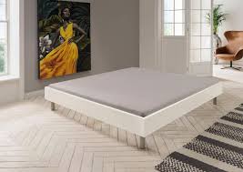 Das bett weiß reflektiert kleinste lichteinfälle und lässt das zimmer so offenerer und heller wirken. Wimex Bett Easy Ohne Kopfteil Frei Im Raum Stellbar Online Kaufen Otto
