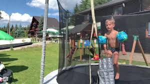 Dorna arini şehir merkezi 1 km uzaklıktadır. Pensiunea Cris Dorna Arini Orion Media Vatra Dornei