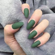 Uñas acrílicas diseños una gran cantidad de uñas acrílicas y uñas de acrílico así como también diseños tendencias y estilos acá te vamos a compartir algunos bonitas, uñas acrílicas negras de colores cortas, sencillas y rojas. Unas Acrilicas Disenos Color Mate Decorados De Unas