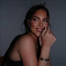 Olivia Whitlock (@olivia.whitlock.50) • Facebook