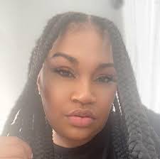 Sasha Stark's Instagram, Twitter & Facebook