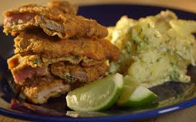 Milanesas Marinadas Com Salada Morna De Batatas E Limao Receita Salada De Batata Marinado Receitas