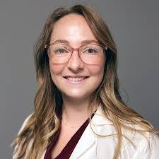 Stacy Burdick's Instagram, Twitter & Facebook