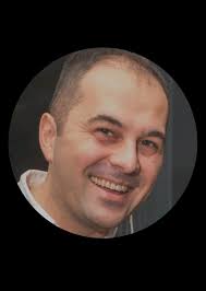 📌İhraç pilot, Hollanda'da tren kazasında can verdi 📍İhraç edildikten  sonra Hollanda'ya iltica eden eski F-16 pilotu Alper Arslan, Meppel  kasabasında tren çarpması sonucu hayatını kaybetti. 📍2010'da Hava Harp  Okulu'ndan ilk 20 arasına