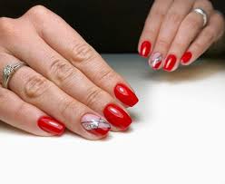 маникюр в домашних условиях на короткие ногти пошаговое фото Pin Ot Polzovatelya Vel Na Doske Nogti Nogti Krasnye Nogti Manikyur