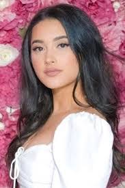 Kayla Heller's Instagram, Twitter & Facebook