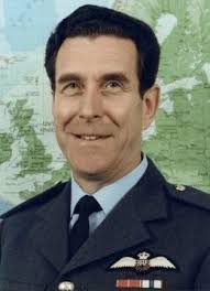 Air Vice-Marshal Eric Macey, pilot who served in the UK's nuclear strike  force
