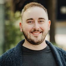 Order up! With hot breakfasts, cheeseburger sliders, flavour-packed wraps  and more, our updated Air Canada Bistro menu now offers the largest  selection of fresh buy-on-board options of any North American airline.  🍔🧀🍎🥕🍫