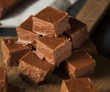 Une Recette De Ferrero Rocher Maison Tres Facile A Faire Humm Fudge Au Chocolat Fudge Recette