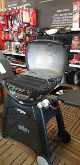 Small enough to fit in a smaller yard yet big enough to grill an entire roast. Galerie Weber Grill Horstschafer