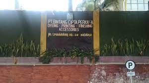 Pt pustaka memberikan gajih pokok pada karyawan diatas upah minimum regional (umr) untuk menjamin keselamatan dan kesehatan tenaga kerja, pihak yang menejemen pt pustaka menyimpan karyawan pada bpjs keternagakerjaan dan bpjs kesehatan. Lowongan Kerja Di Pabrik Majalaya