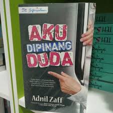 Ia rela kawin dengan genderuwo. Cerpen Cinta Kahwin Dengan Duda Lukisan