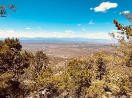 Also within the mountains are several historic places, the largest jemez historic site, which protects the ruins of a spanish mission and a native american pueblo. Santa Fe New Mexico Beliebte Routen Alltrails