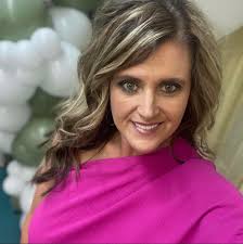 Who provides at-home pet euthanization services in Lubbock?