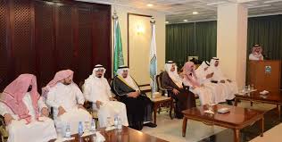 برعاية معالي مدير الجامعة كلية اللغات والترجمة تكرم عميدها السابق الدكتور محمد الإحيدب