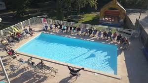 La Cuisine A L Americaine Avec Le Cote Salon Picture Of Camping Les Chevaliers De Malte Villedieu Les Poeles Tripadvisor