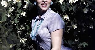 Gina Lollobrigida Gina Lollobrigida Italian Actress Fifties Fashion