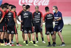 El acuerdo con lasarte, que asume la banca de la roja luego de la salida del colombiano reinaldo rueda en diciembre pasado, se prorrogará inmediatamente en caso de obtener la clasificación a la copa del mundo de 2022, detalló la anfp. El Proximo Lunes Martin Lasarte Liberara Nomina Para Nuevo Microciclo De La Seleccion Chilena Noticias De Todo El Balompie Nacional