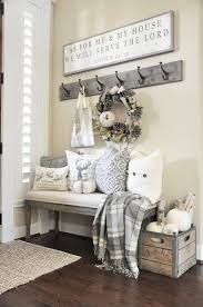 Une Entree Rustique Gris Beige Bois Http Www M Habitat Fr Petits Espaces Appartements Et Studios Amen Deco Campagne Chic Deco Entree Maison Idee Deco