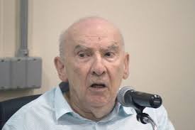 Historiador Boris Fausto morre aos 92 anos em SP