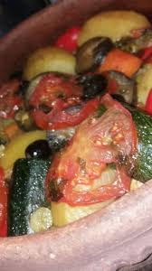 Tajine Marocain Au Boeuf Et Legumes Varies Les Delices De Manel Tajine Recettes De Cuisine Cuisine Marocaine