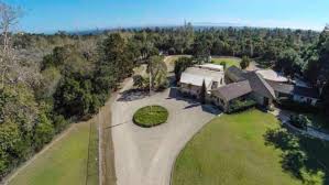 Santa barbara (209 state st.). 20 Photos Of Oprah Winfrey S 90 Million Montecito Home