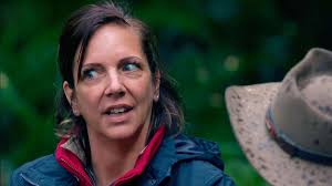 Daniela büchner spricht im dschungelcamp 2020 sofort über das thema, das die zuschauer von ihr erwarten. Dschungelcamp 2020 Alles Nur Fake Claudia Fallt Danni Bose In Den Rucken Tv